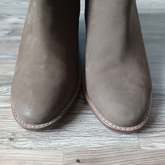 Blondo Nelli Ankle Boot Olive Green Brown Heeled Waterproof 7.5 - Picture 2 of 5